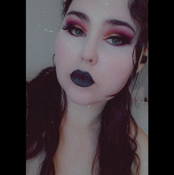 Meet your Posher, Tay - Picture 5 of 6